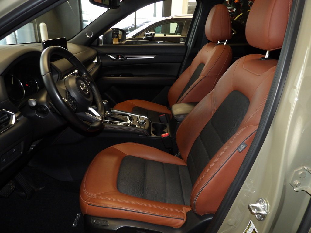Certified 2024 MAZDA CX-5 Carbon Edition image 26