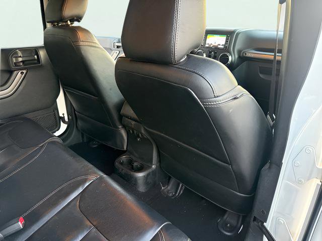 Used 2018 Jeep Wrangler Unlimited Sahara image 21