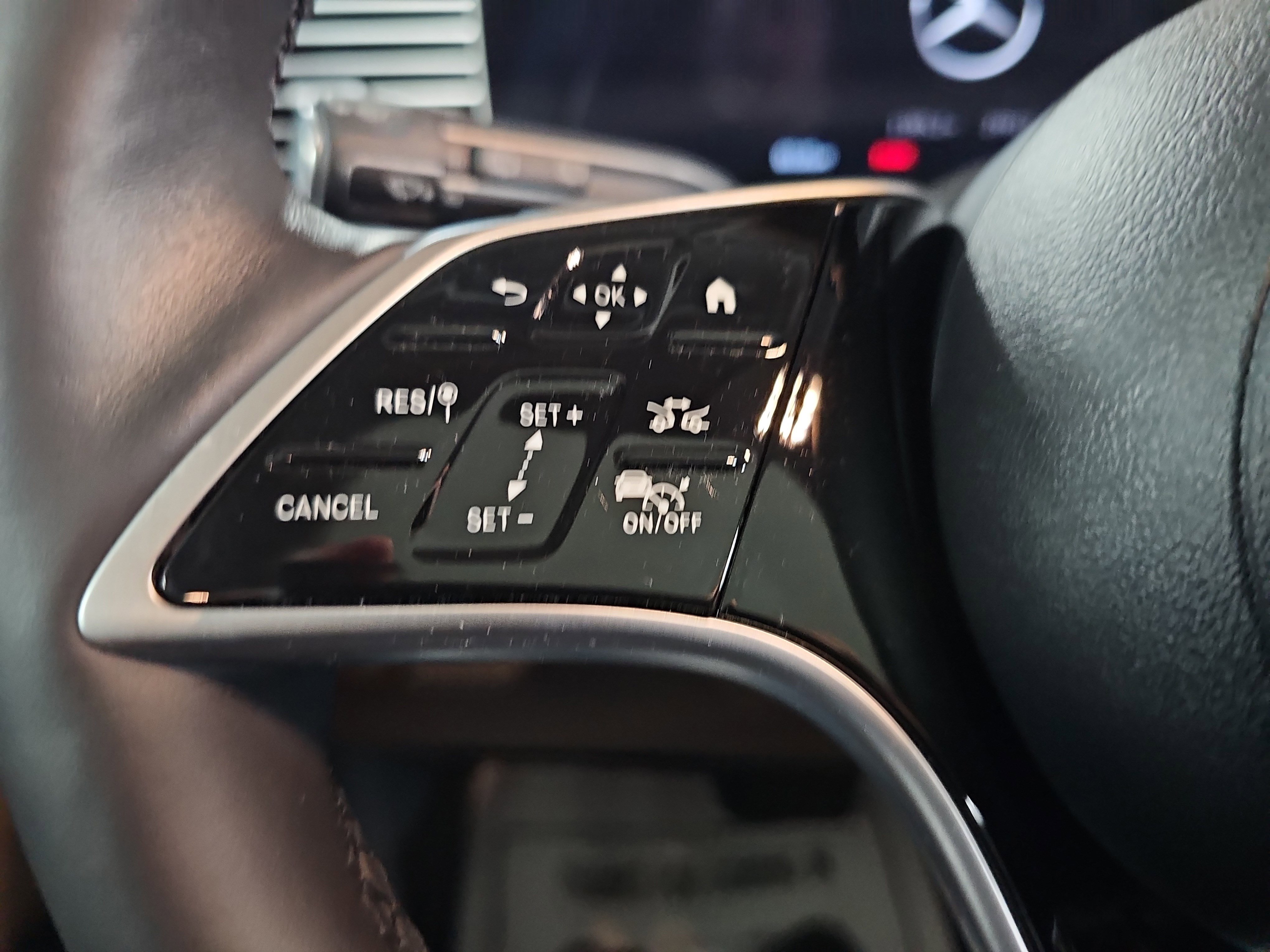 Used 2024 Mercedes-Benz GLE 450 4MATIC image 18
