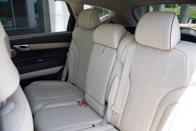 Used 2024 Genesis GV80 2.5T w/ Advanced Package AWD/4WD image 16
