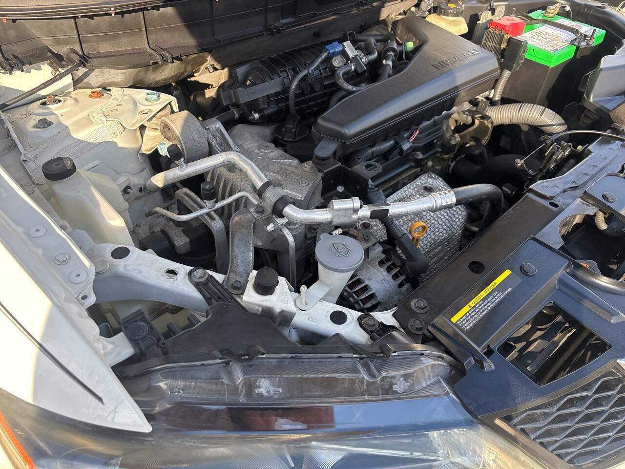 Used 2015 Nissan Rogue SV w/ SV Moonroof Package image 37