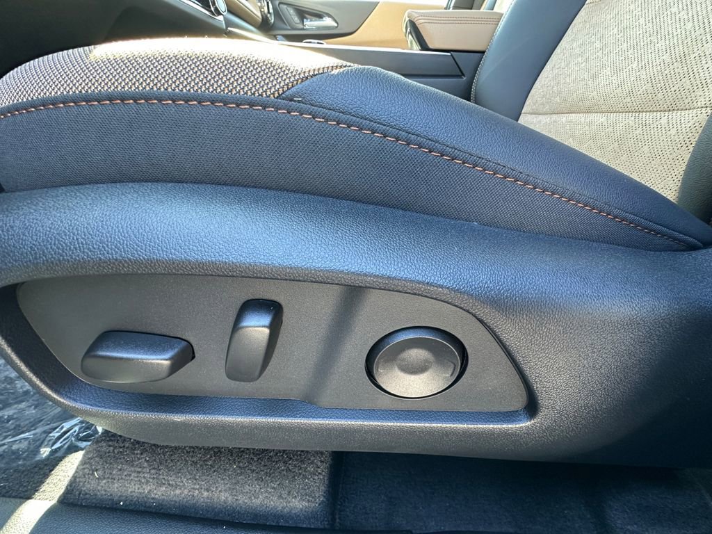 New 2026 Chevrolet Equinox ACTIV w/ Safety and Technology Package image 10