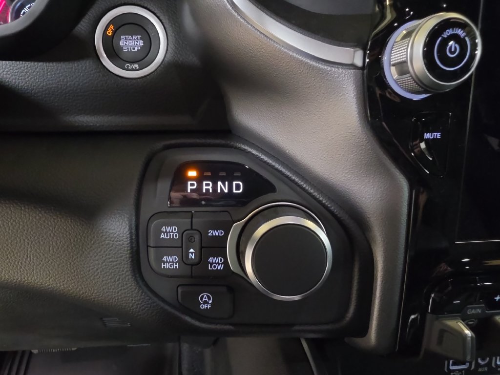 New 2026 RAM 1500 4x4 Crew Cab image 24