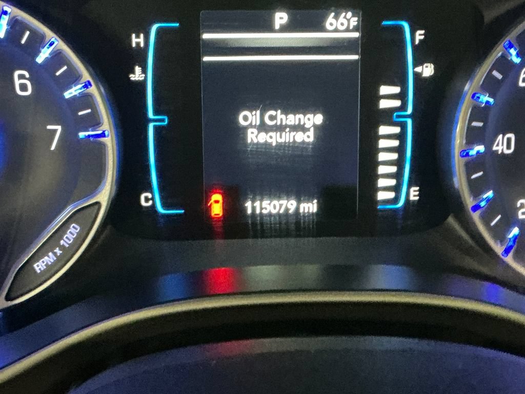 Used 2018 Chrysler Pacifica Touring Plus FWD image 22