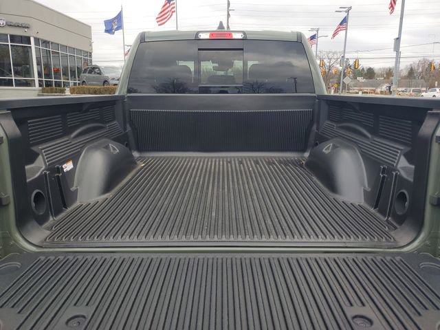 New 2026 RAM 1500 4x4 Crew Cab image 10