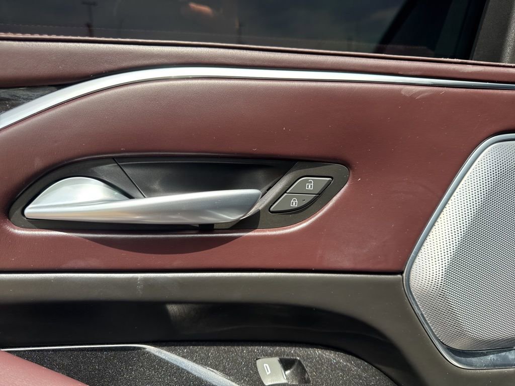 Used 2023 Cadillac Escalade ESV V AWD/4WD image 41