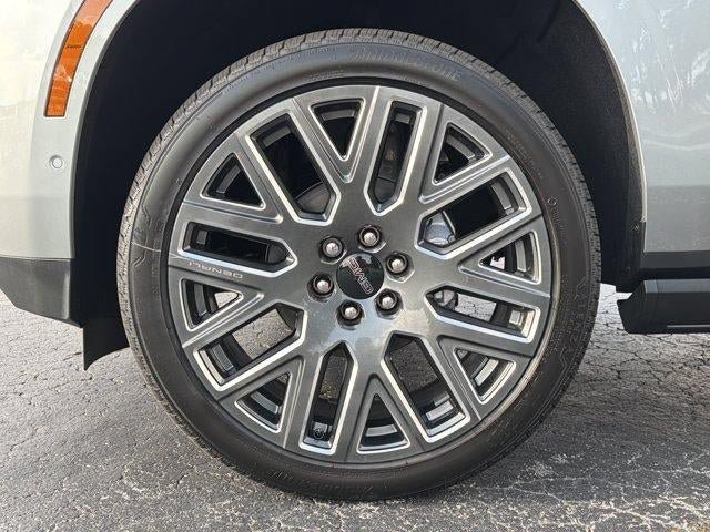 New 2026 GMC Yukon XL Denali Ultimate AWD/4WD image 11