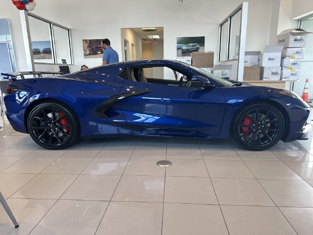 New 2027 Chevrolet Corvette Stingray Convertible w/ Z51 Performance Package RWD image 4