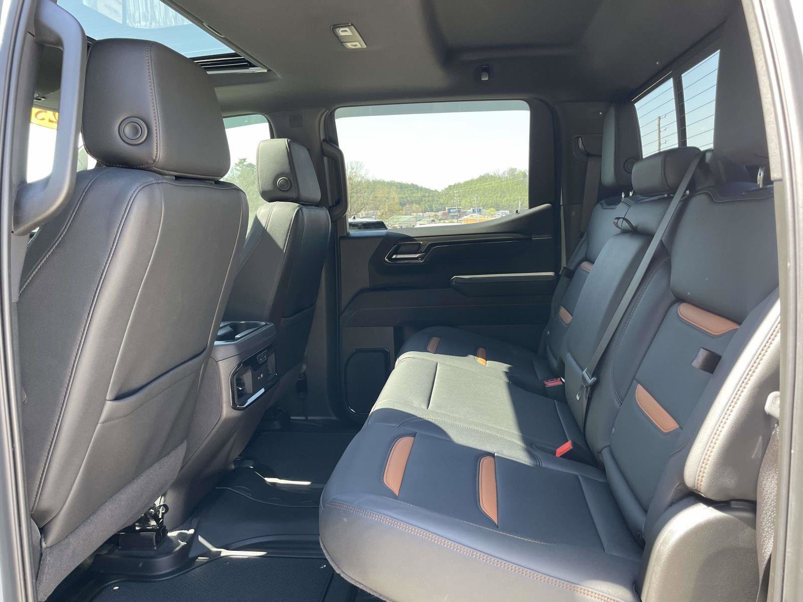 Used 2025 GMC Sierra 1500 AT4 w/ AT4 Premium Package image 3