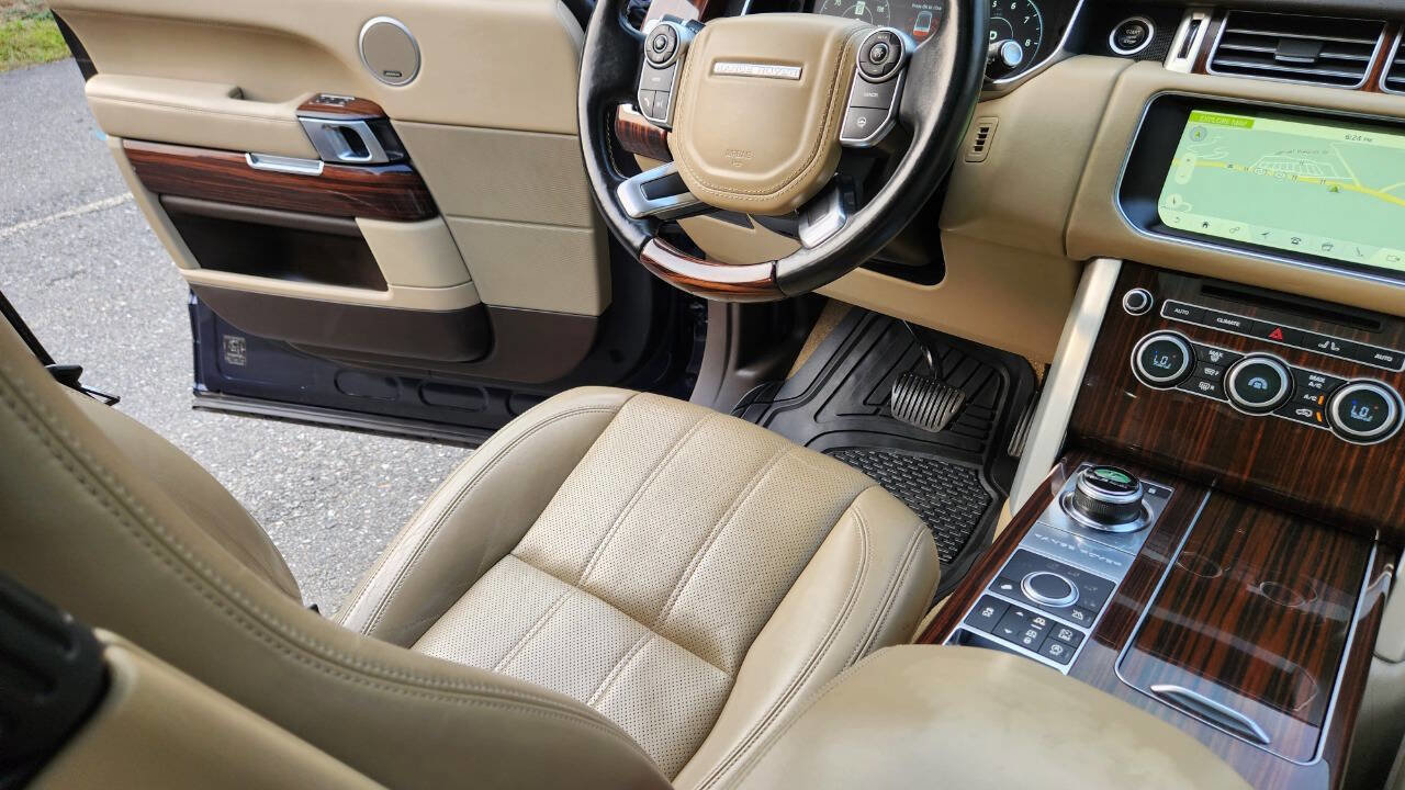 Used 2017 Land Rover Range Rover HSE image 37