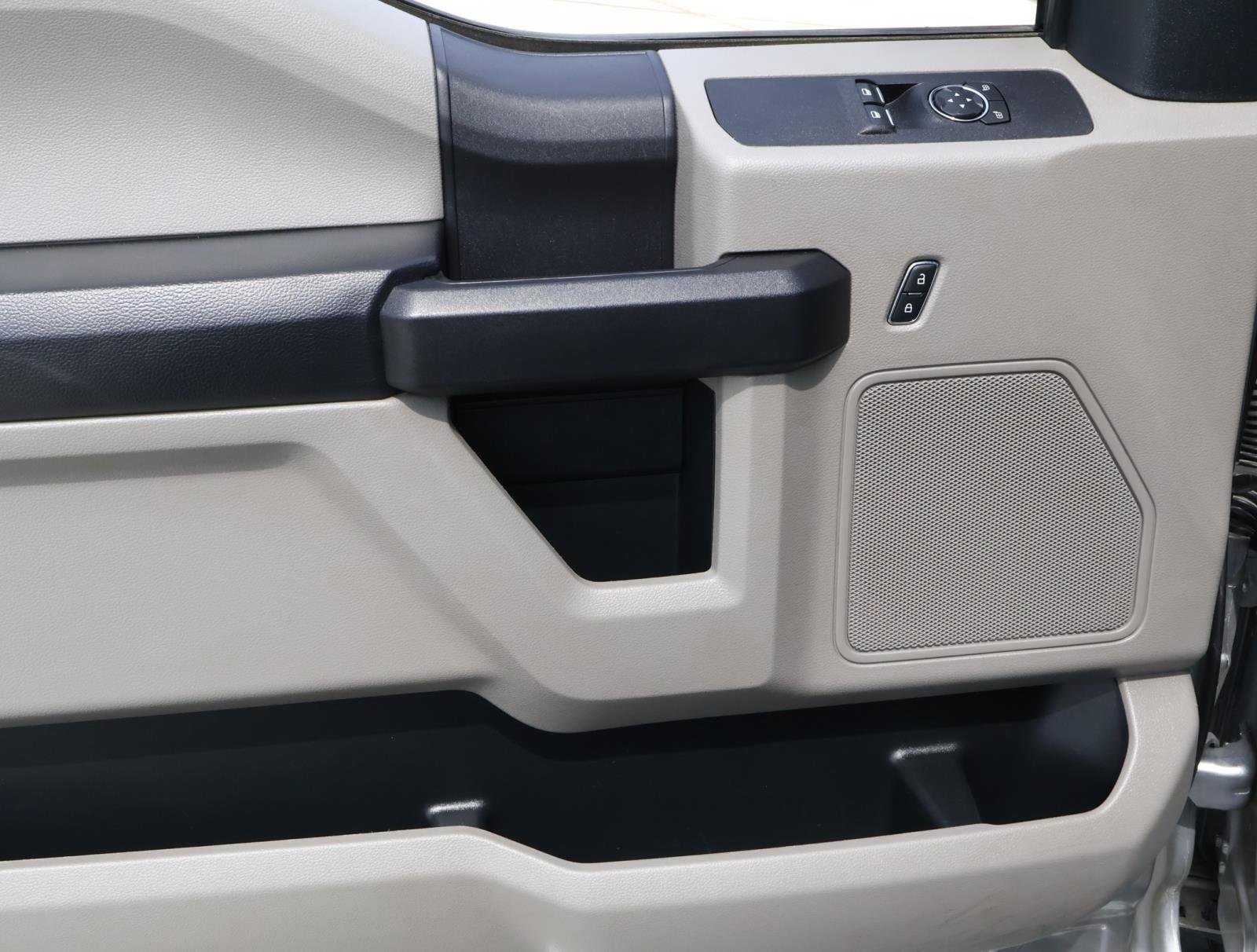 Used 2020 Ford F350 XL w/ Power Equipment Group image 13