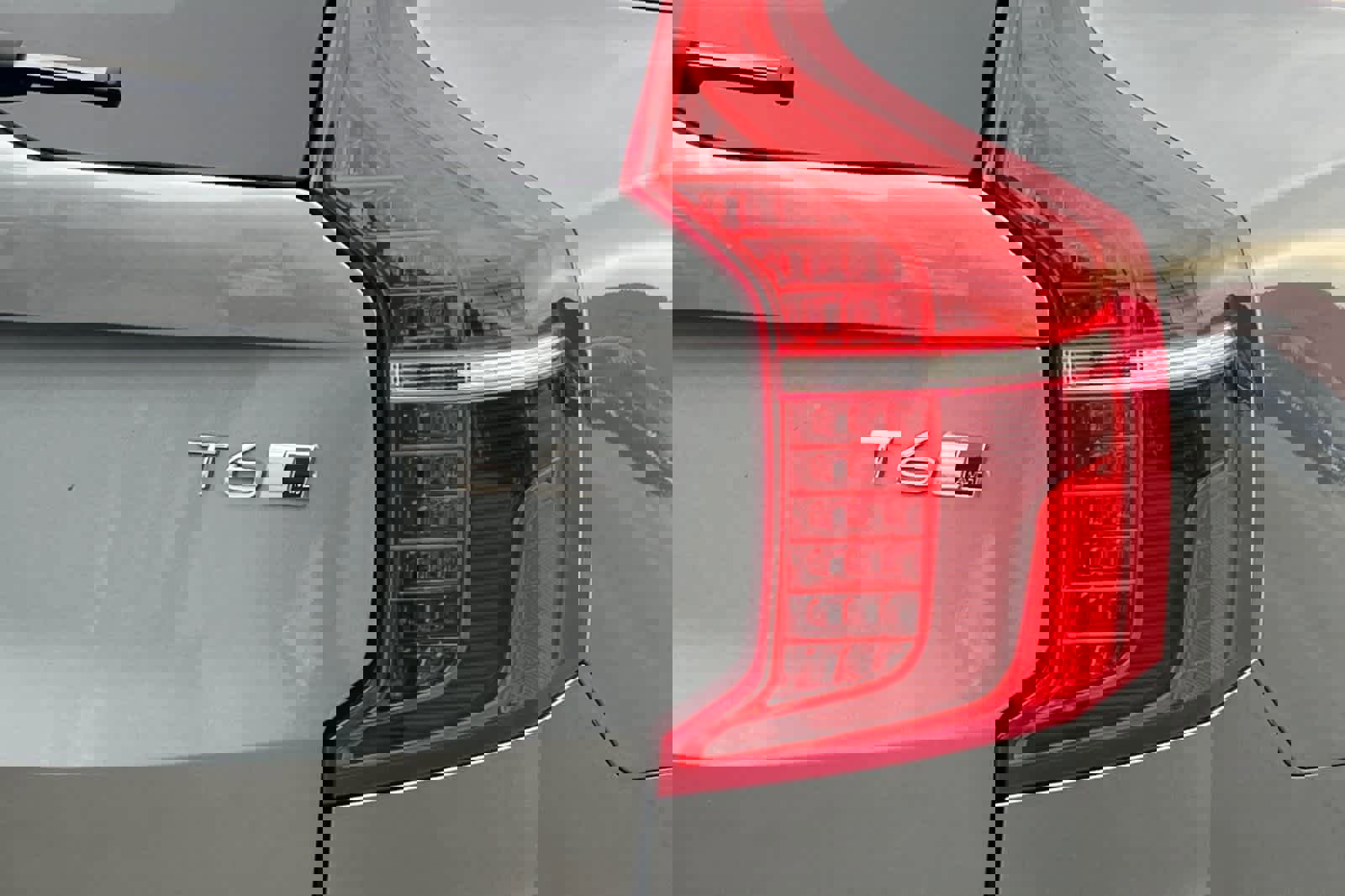 Used 2016 Volvo XC90 T6 Inscription w/ Vision Package image 15