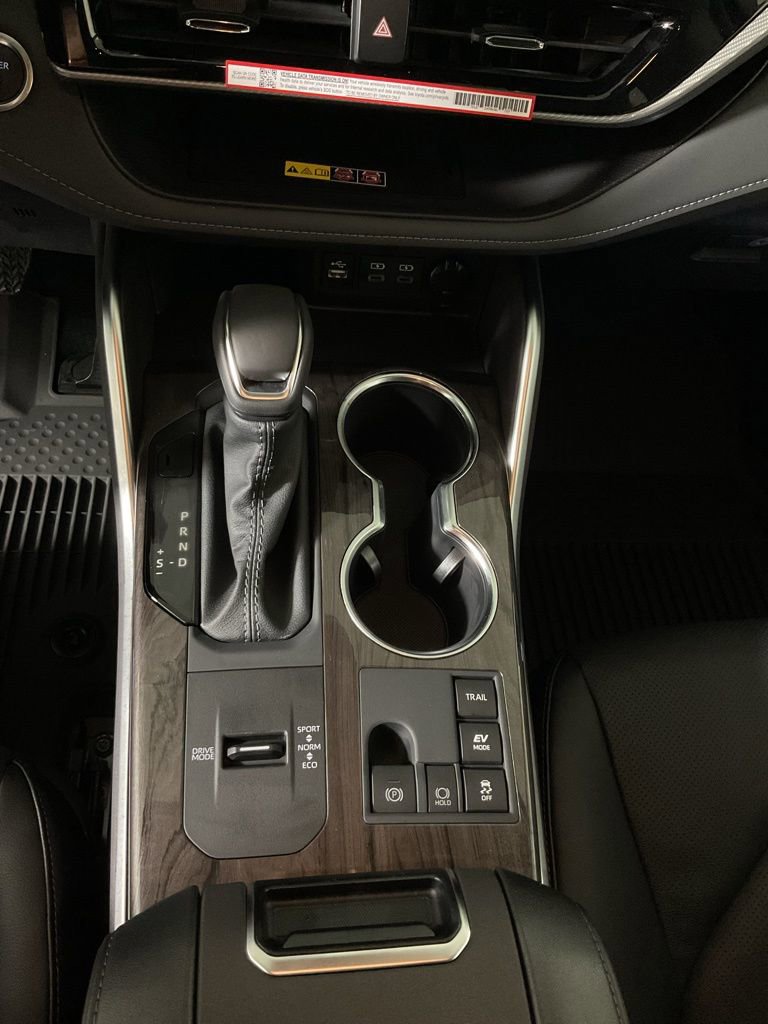 New 2026 Toyota Highlander Platinum image 29
