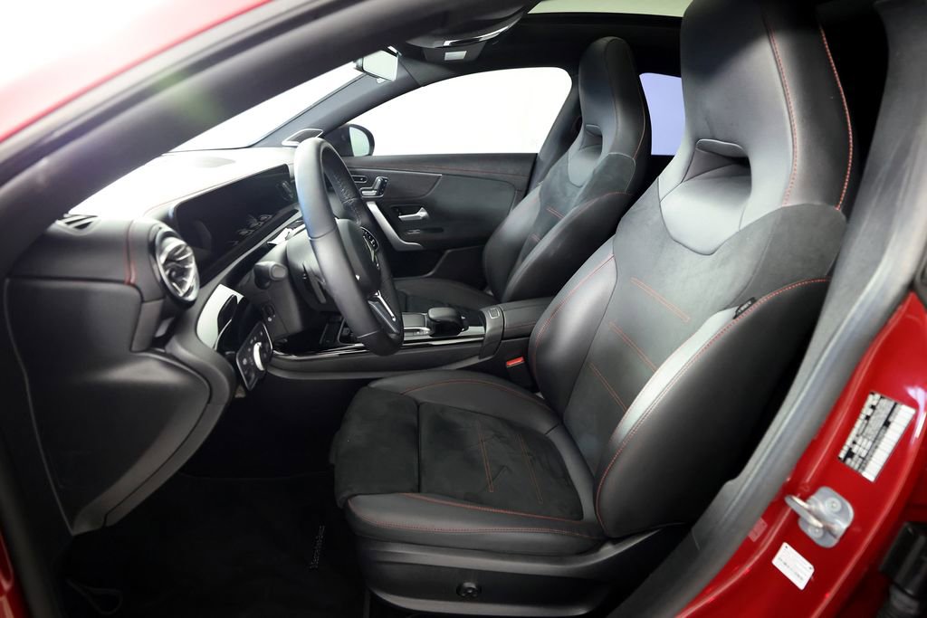 Used 2023 Mercedes-Benz CLA 250 4MATIC image 14