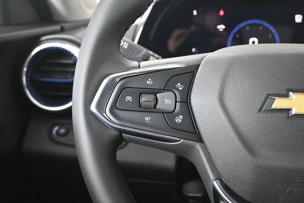 New 2026 Chevrolet Trax LT w/ Driver Confidence Package FWD image 32