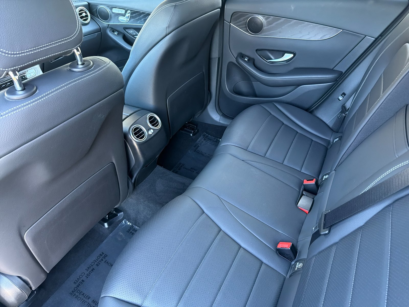 Used 2018 Mercedes-Benz GLC 300 4MATIC image 11