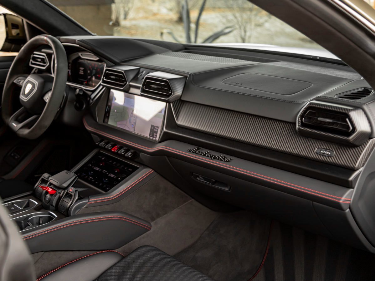 Used 2025 Lamborghini Urus SE image 28