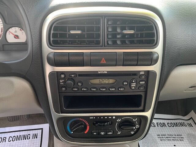 Used 2003 Saturn L-Series LW300 w/ Convenience Pkg image 18