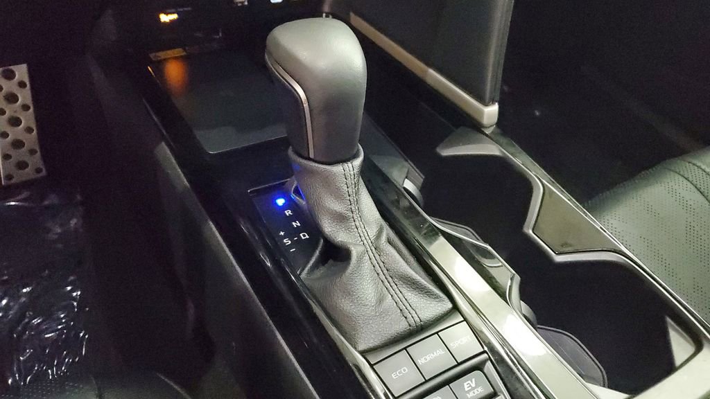 Used 2025 Toyota Camry XSE image 28