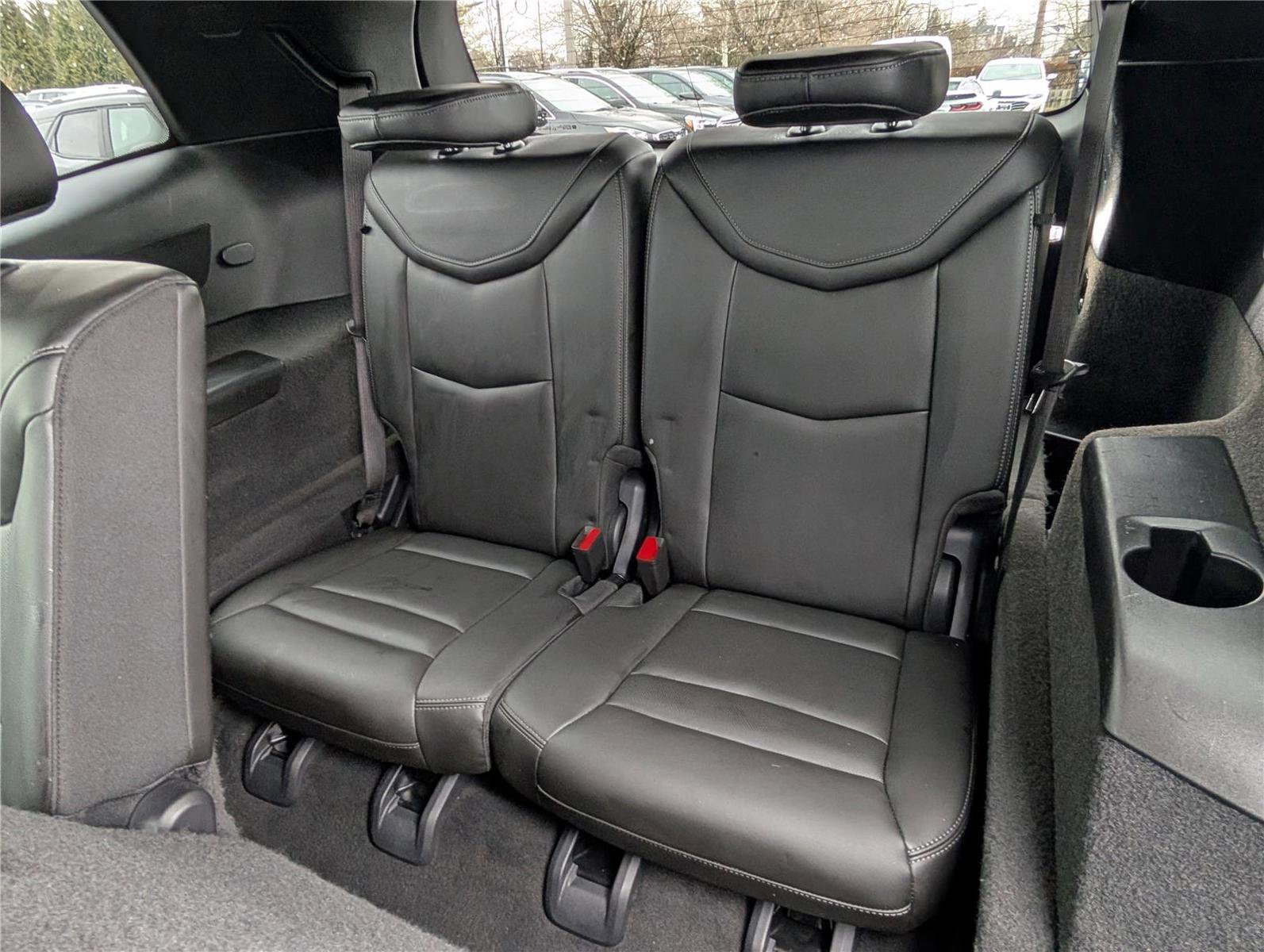 Used 2022 Cadillac XT6 Premium Luxury image 16