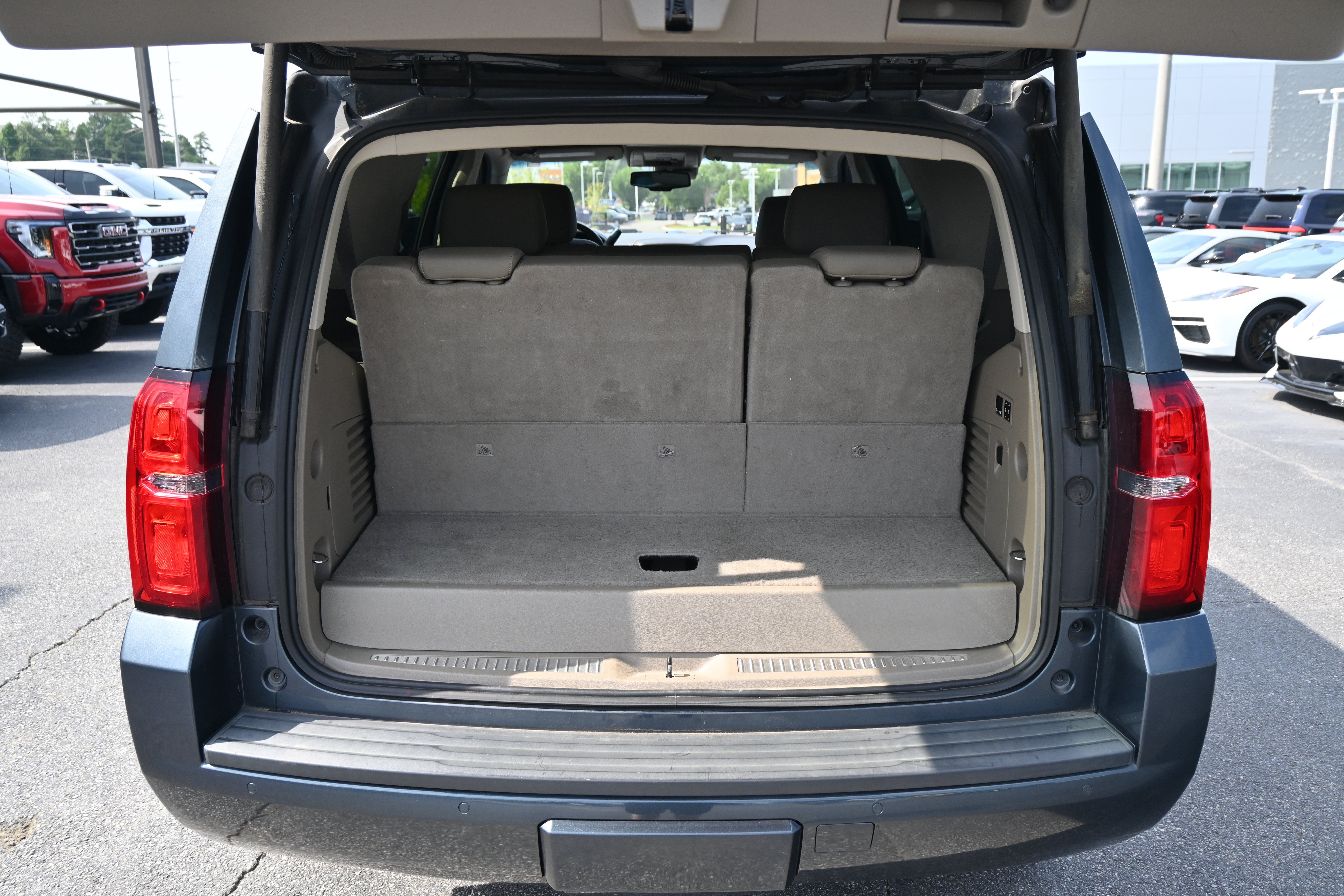 Used 2019 Chevrolet Tahoe LT RWD image 34