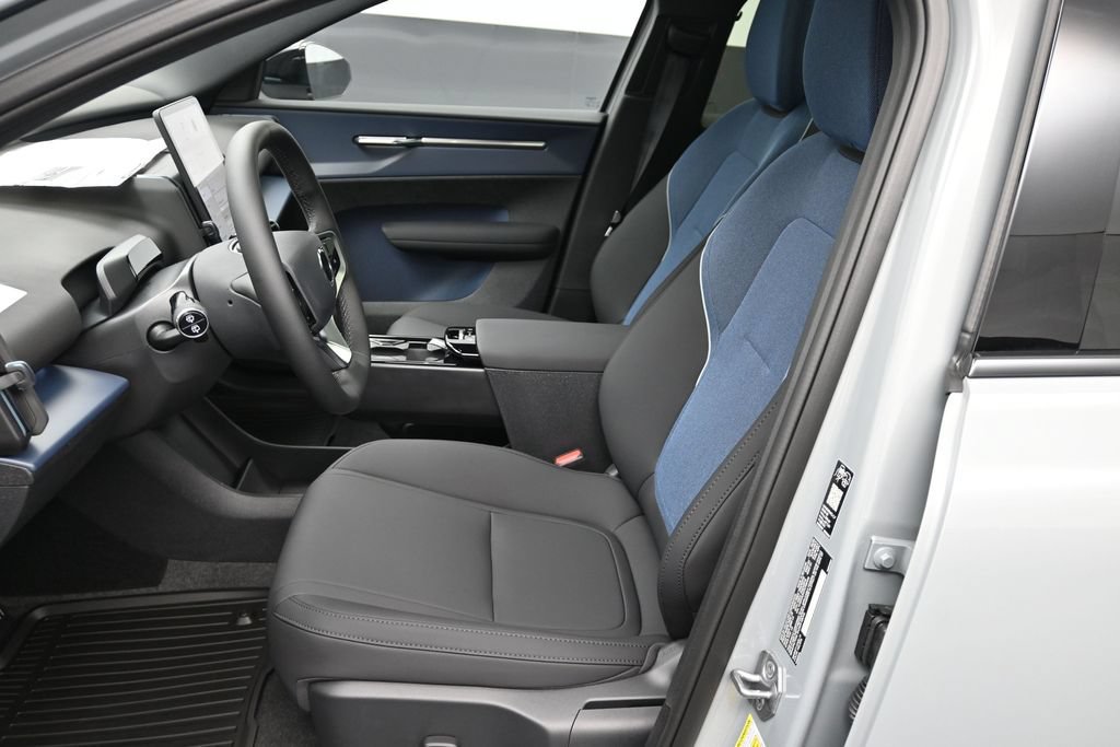 New 2026 Volvo EX30 Plus w/ Climate Package AWD/4WD image 10