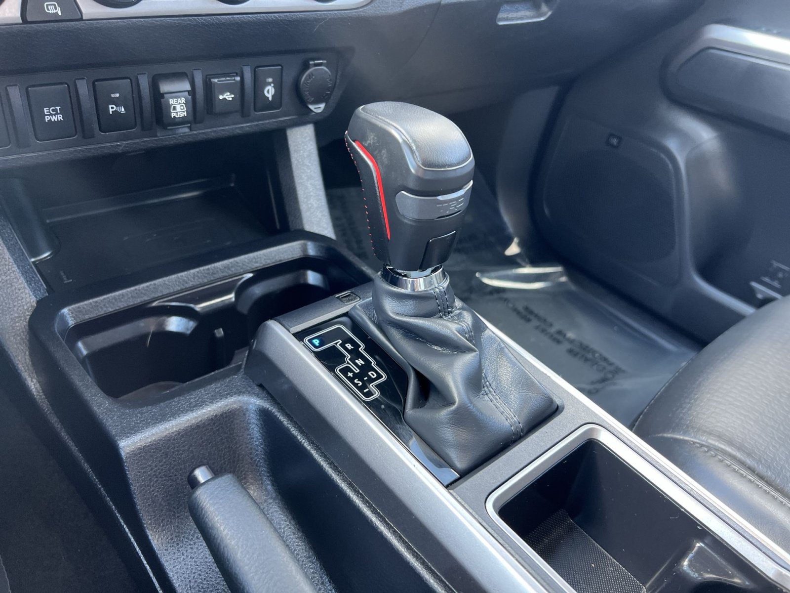 Used 2023 Toyota Tacoma Limited w/ Nightshade Package AWD/4WD image 22