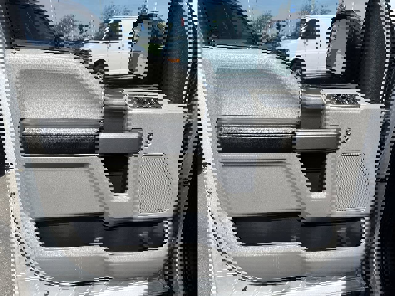 Used 2015 Ford F150 XLT w/ Equipment Group 301A Mid image 18