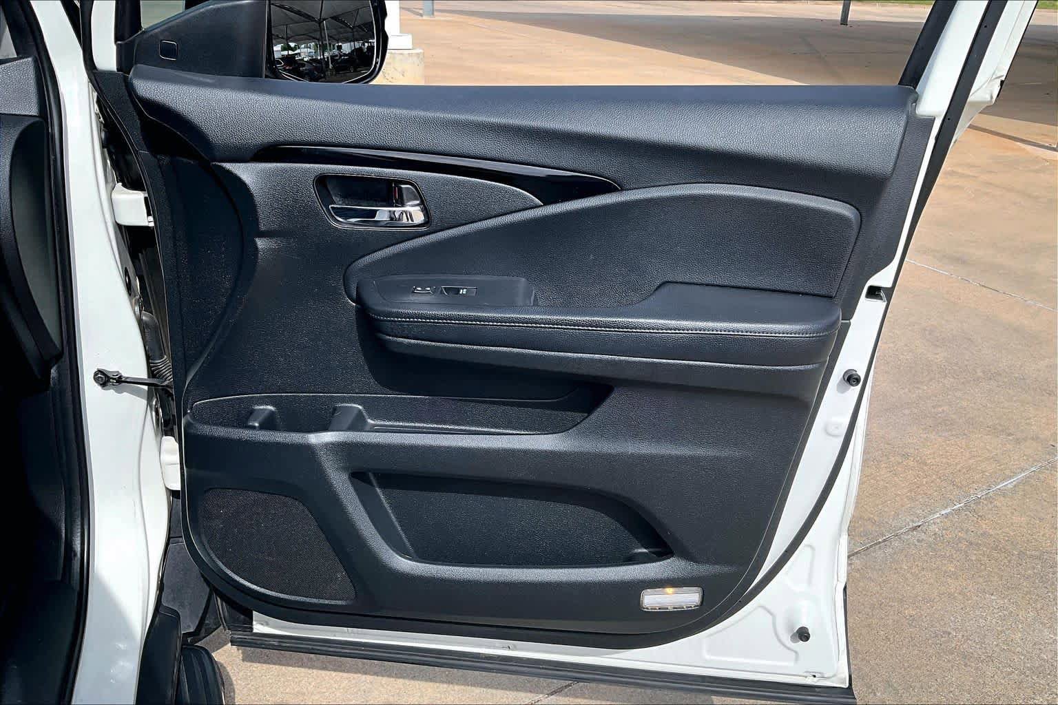 Used 2019 Honda Pilot Touring image 27