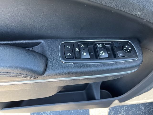 Used 2019 Chrysler 300 Touring L w/ Quick Order Package 22F RWD image 35