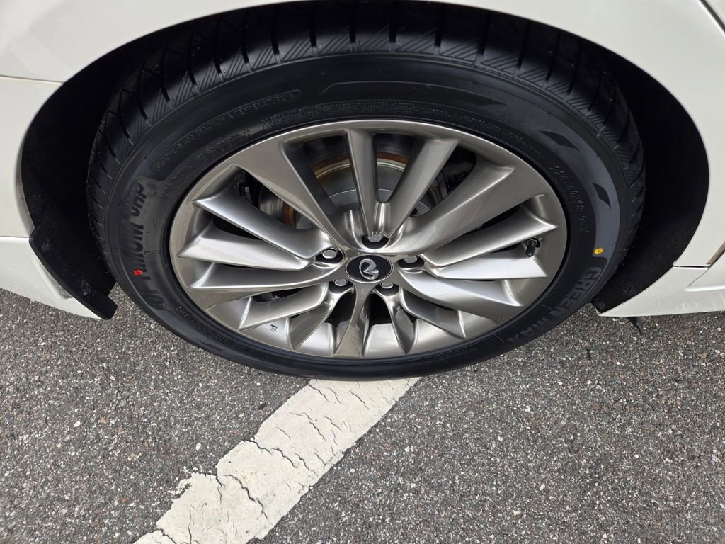 Used 2019 INFINITI Q50 Luxe w/ Essential Package (3.0T Luxe) image 13