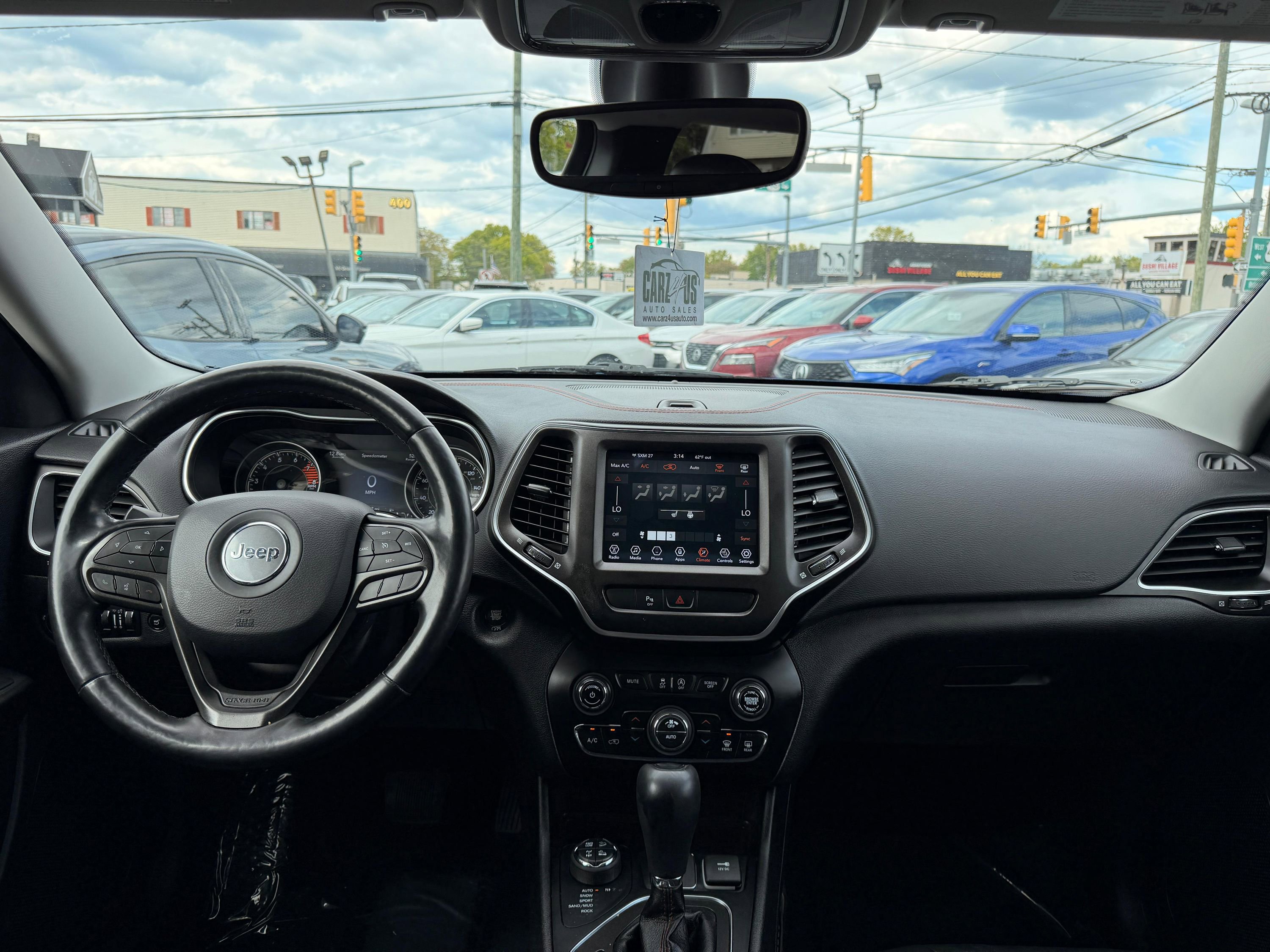 Used 2020 Jeep Cherokee Trailhawk w/ Comfort/Convenience Group AWD/4WD image 34