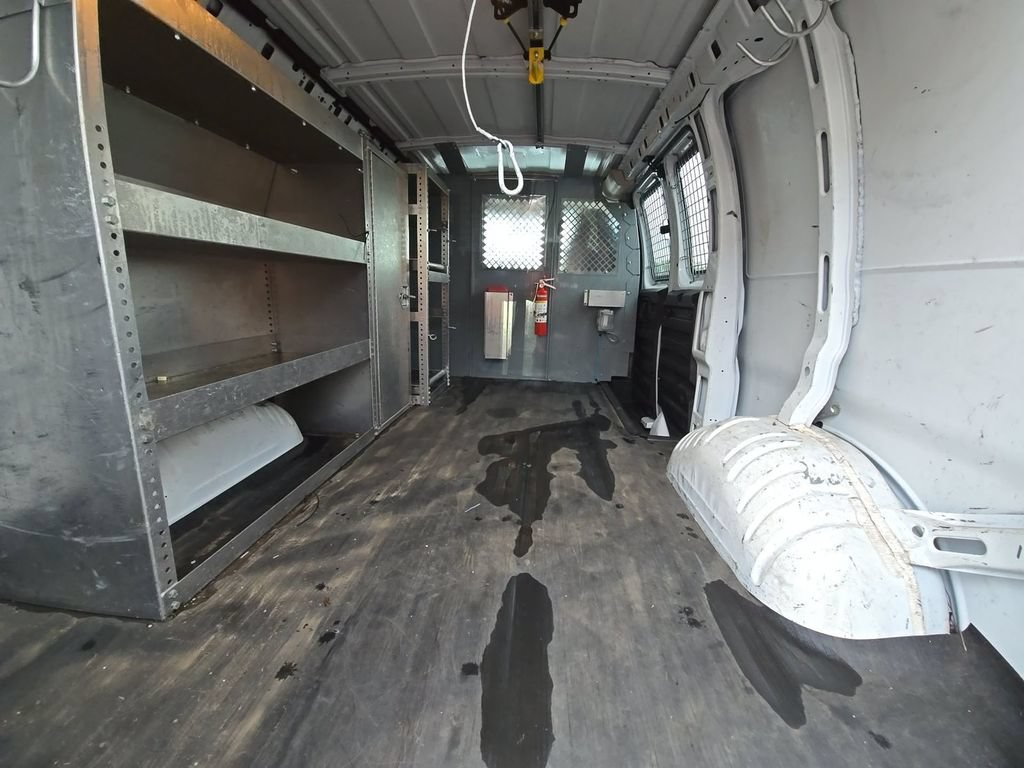 Used 2014 Chevrolet Express 1500 RWD image 3