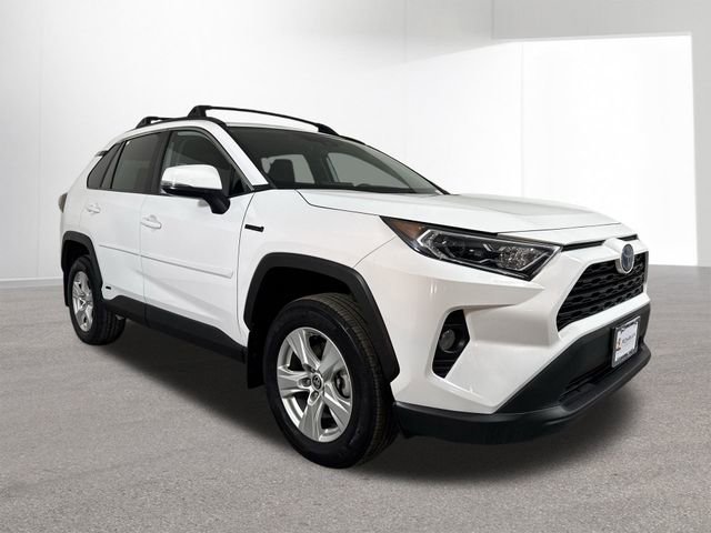 Used 2021 Toyota RAV4 XLE image 3