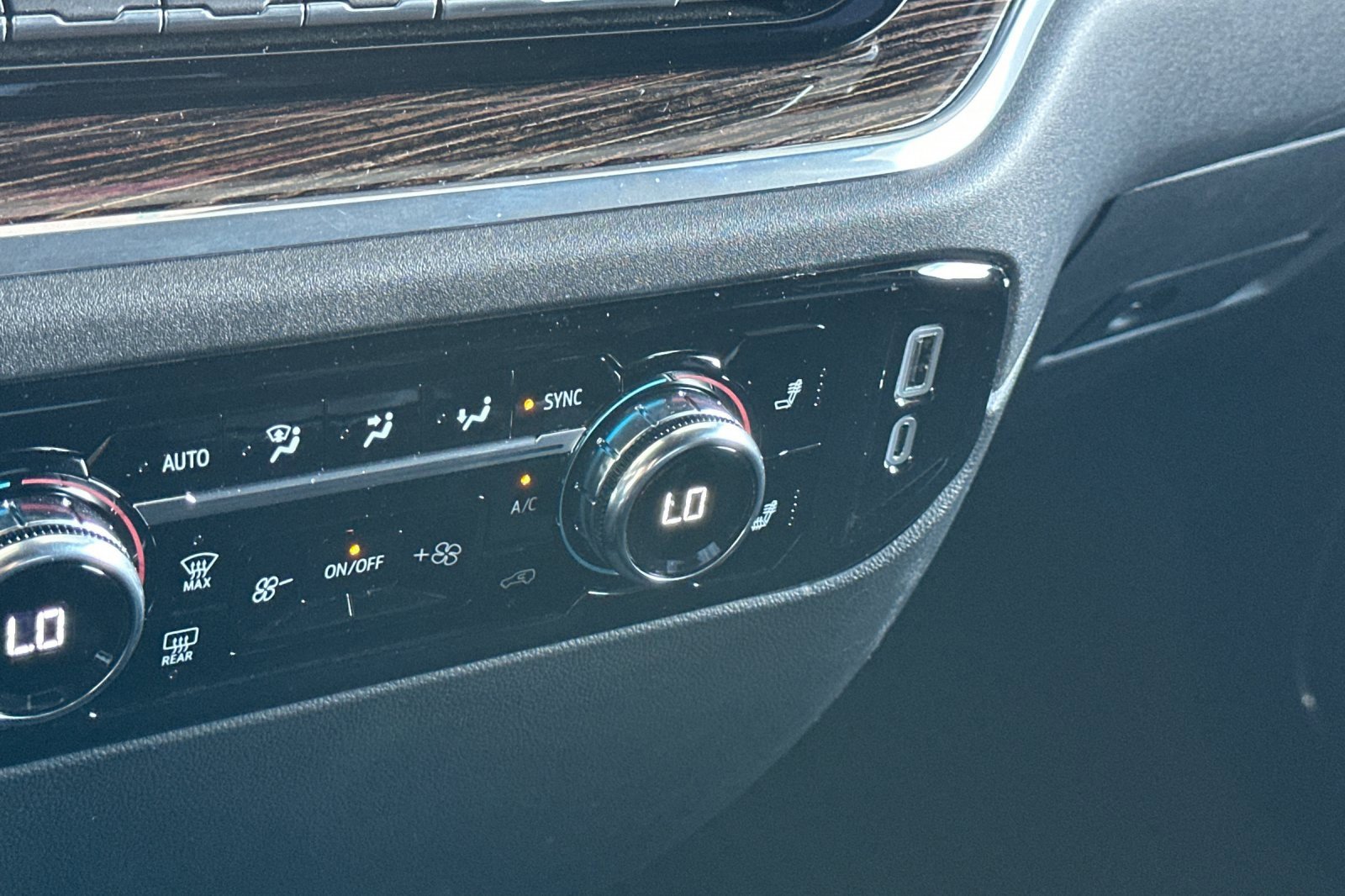 Used 2023 GMC Sierra 1500 Elevation w/ LPO, Elevation Black Package image 30