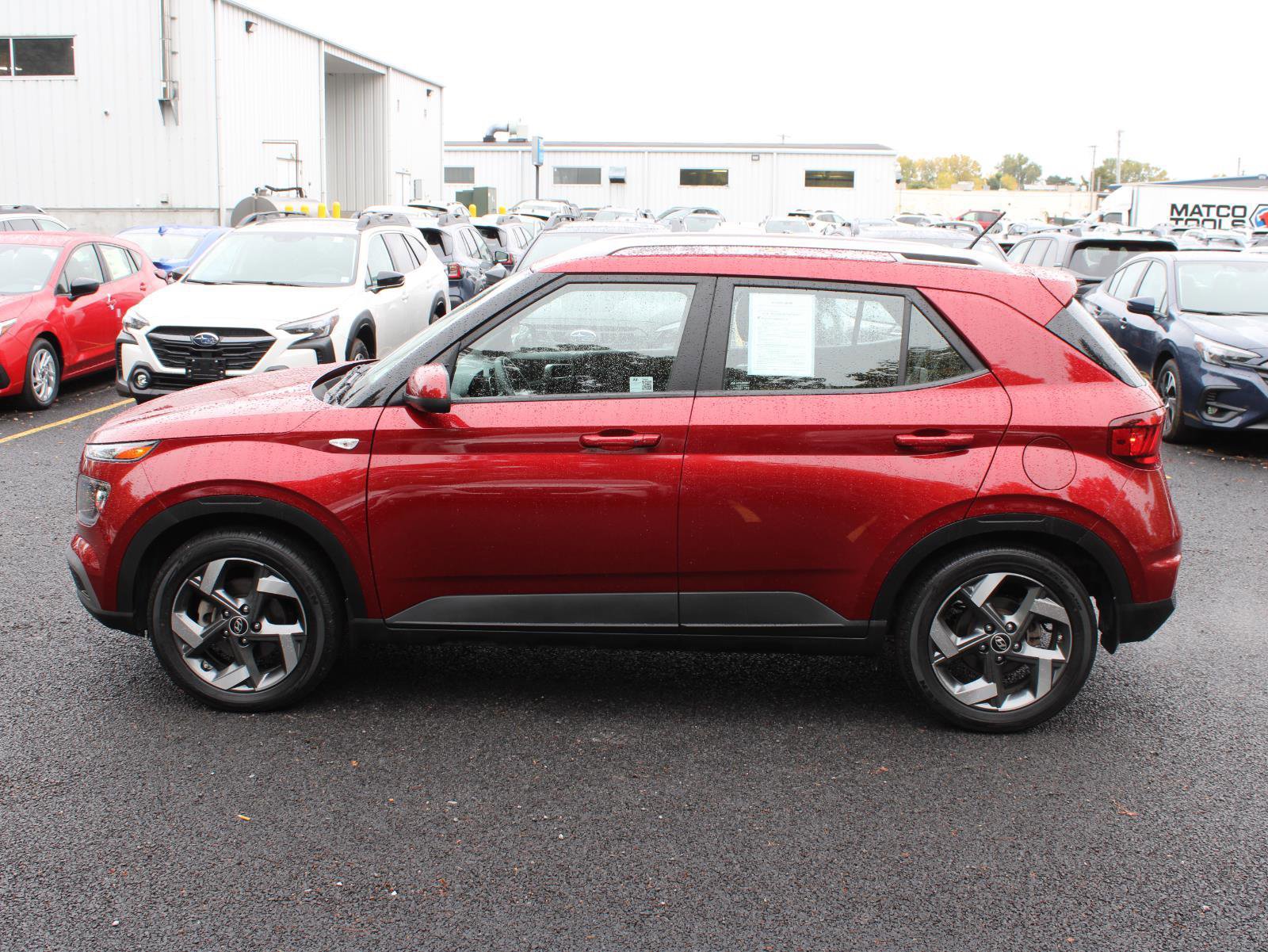 Used 2024 Hyundai Venue SEL image 7