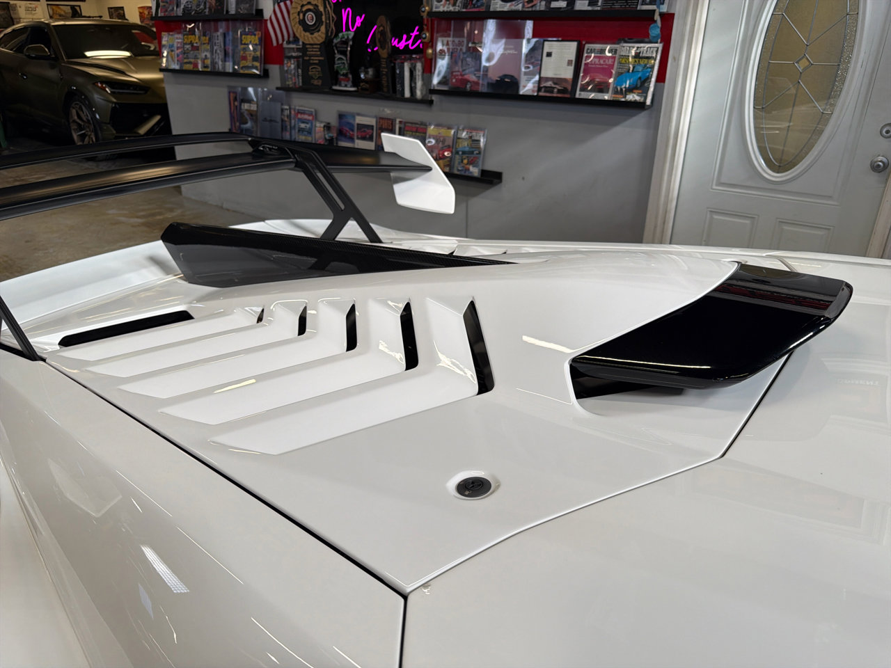 Used 2022 Lamborghini Huracan STO image 14