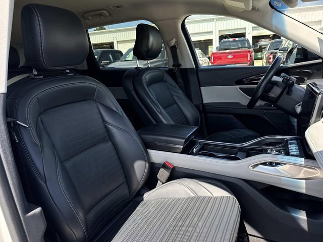 Used 2024 Lincoln Nautilus Reserve AWD/4WD image 14