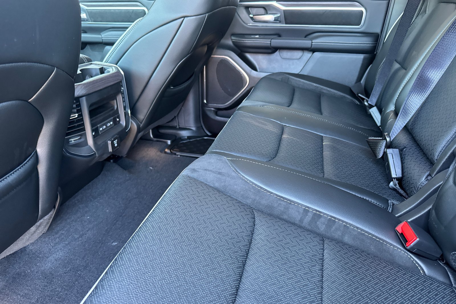New 2026 RAM 1500 Laramie w/ Night Edition AWD/4WD image 11