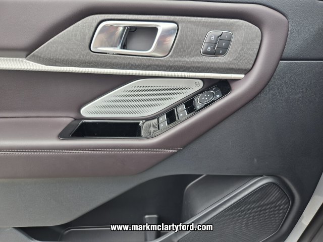 New 2026 Ford Explorer Platinum RWD image 22