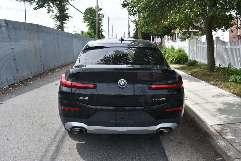 Used 2024 BMW X4 xDrive30i w/ Parking Assistance Package AWD/4WD image 6