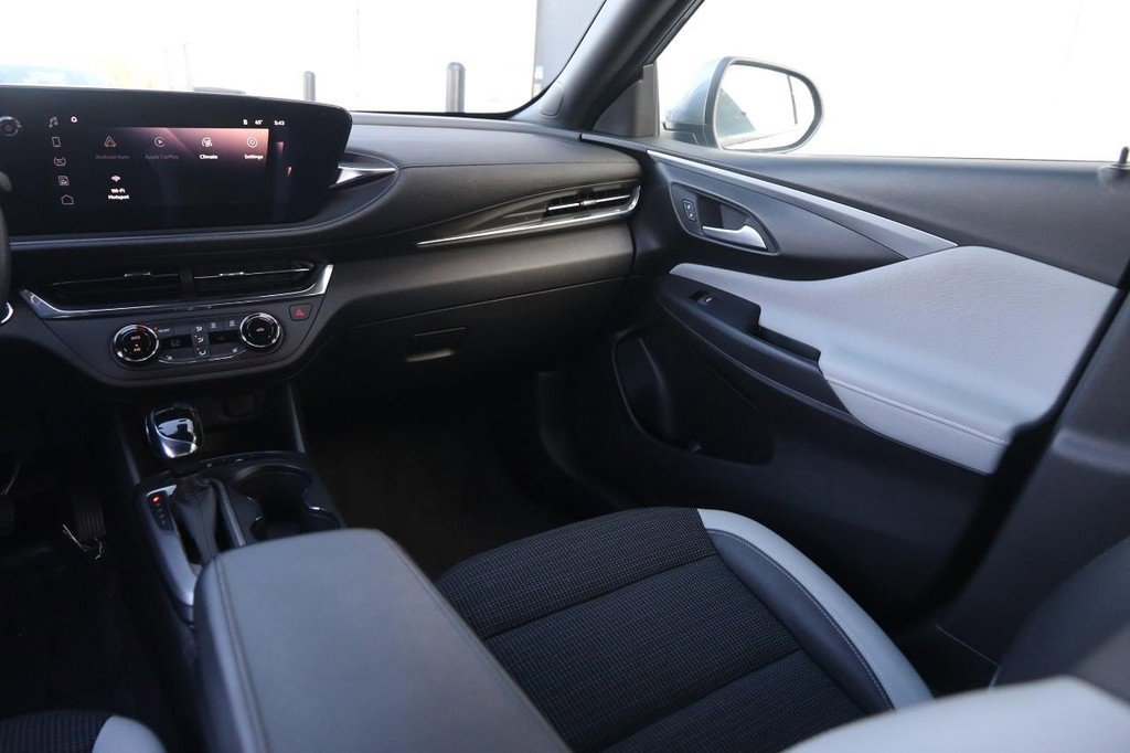 Used 2024 Buick Envista Preferred w/ Convenience I Package image 24