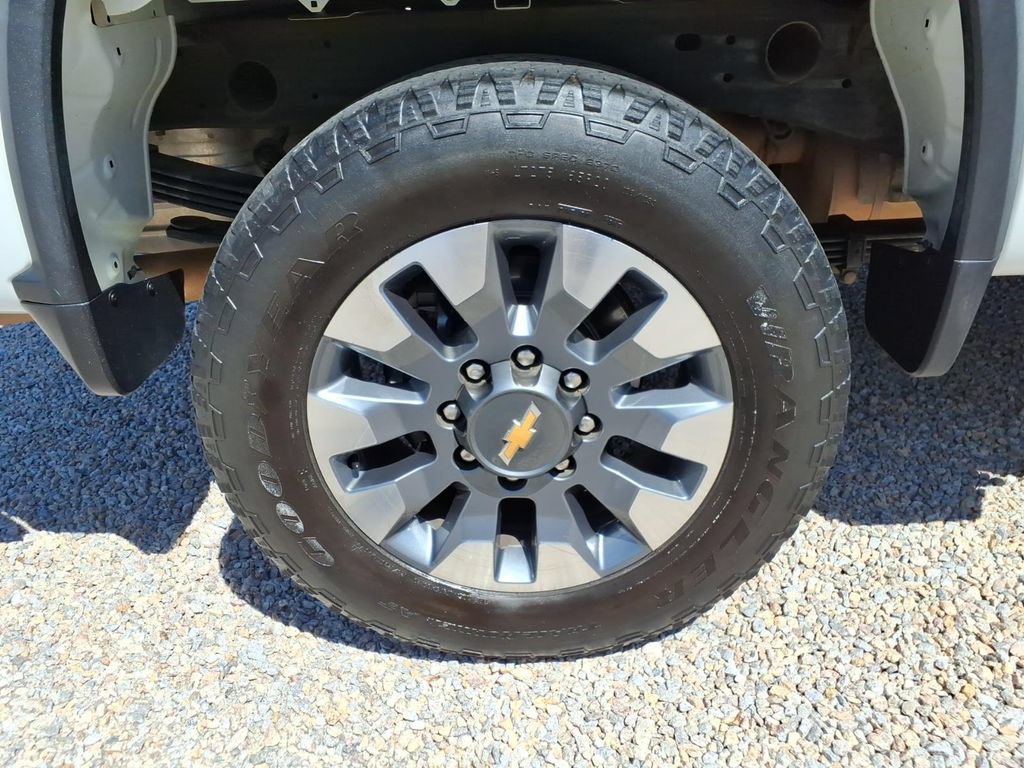 Used 2023 Chevrolet Silverado 2500 Custom w/ Custom Convenience Package AWD/4WD image 14