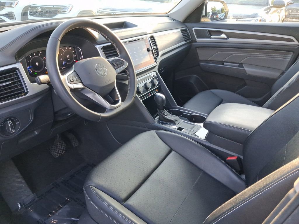 Certified 2023 Volkswagen Atlas SE w/ Panoramic Sunroof Package FWD image 13