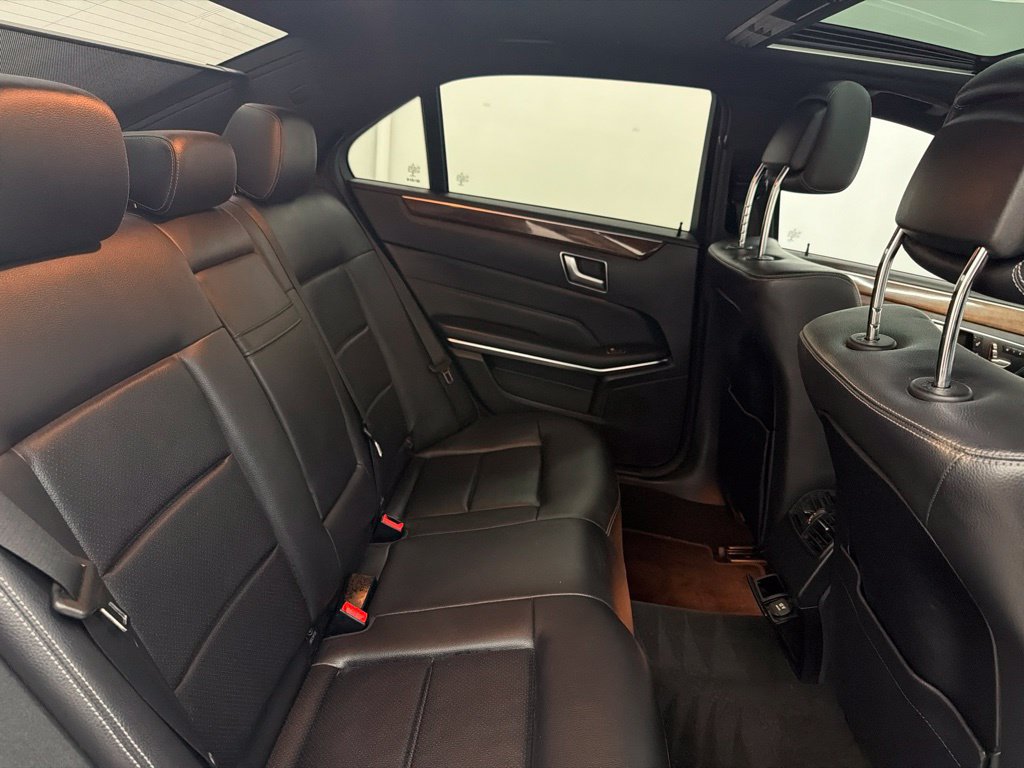 Used 2014 Mercedes-Benz E 350 4MATIC Sedan image 28