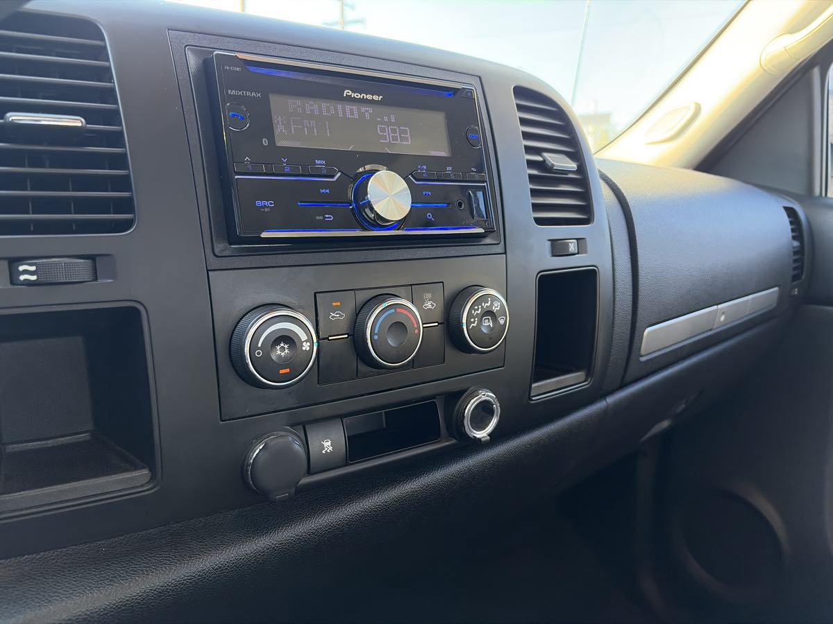 Used 2009 Chevrolet Silverado 1500 LT w/ Power Pack Plus RWD image 38