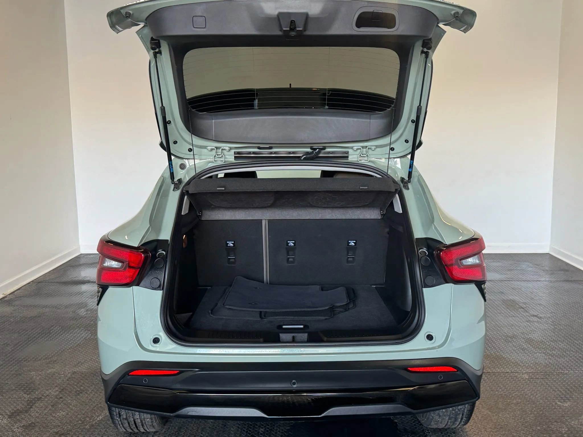 Used 2025 Chevrolet Trax ACTIV w/ Driver Confidence Package image 33