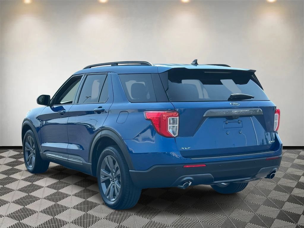 Used 2021 Ford Explorer XLT w/ Equipment Group 202A AWD/4WD image 5
