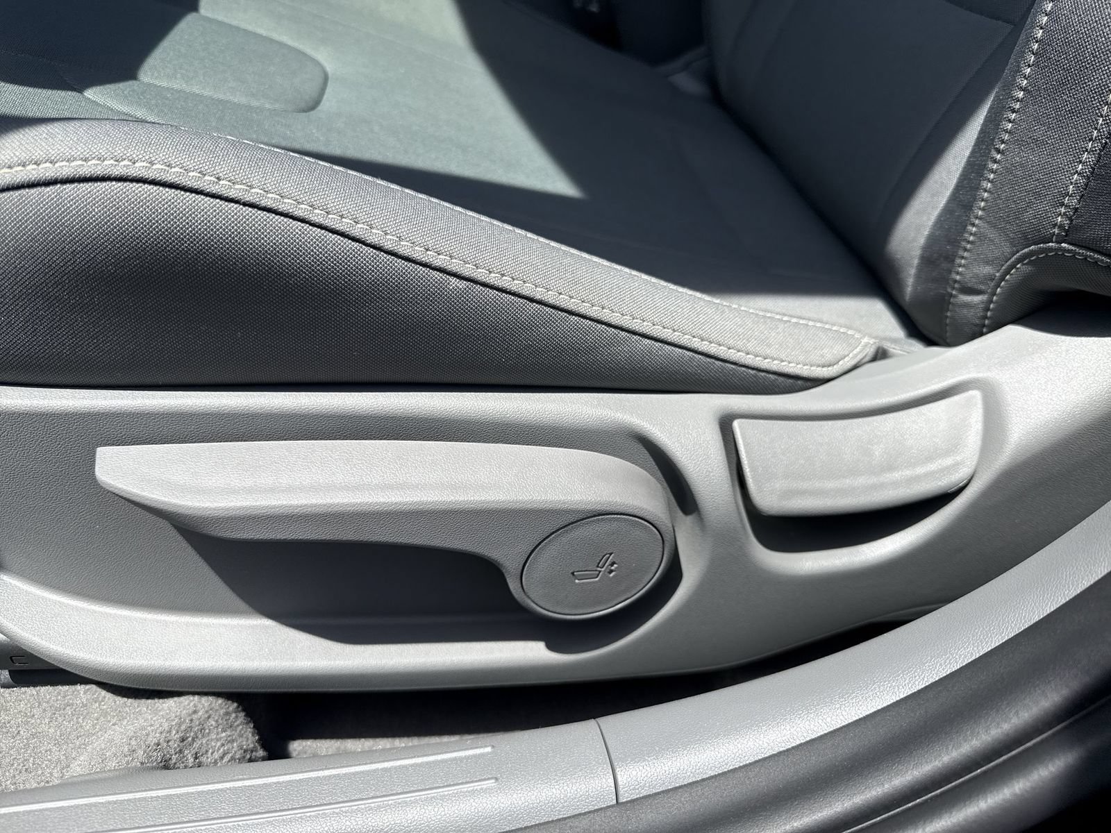 New 2026 Hyundai Elantra SEL Sport Premium FWD image 14