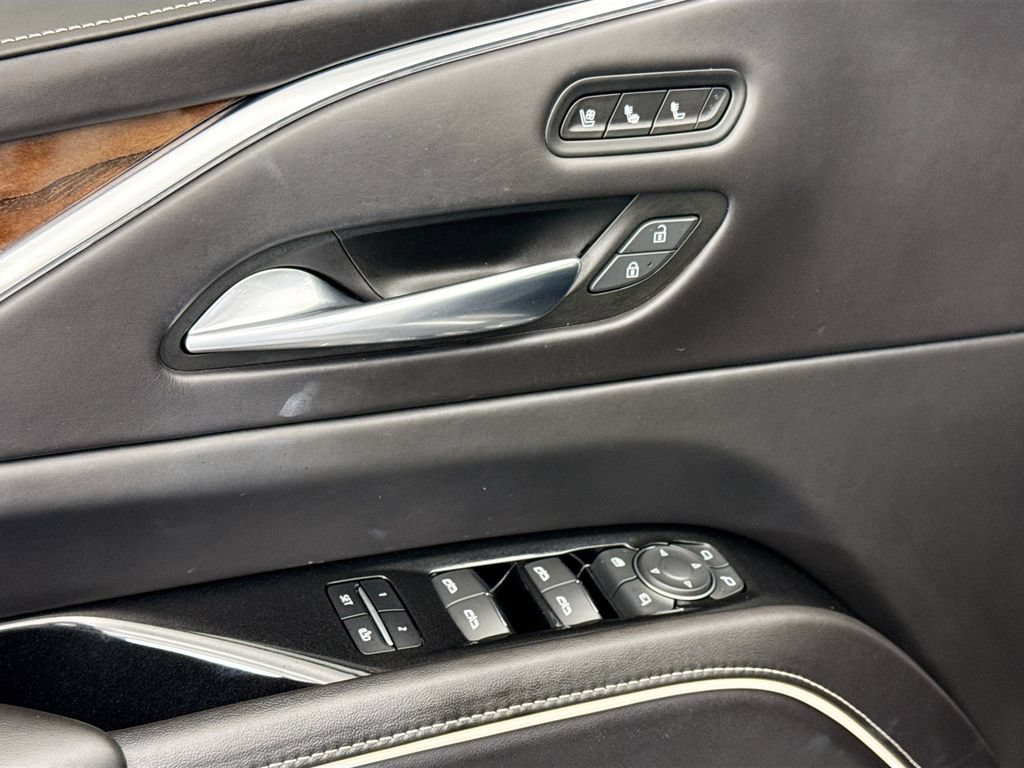 Used 2022 Cadillac Escalade Sport Platinum AWD/4WD image 23